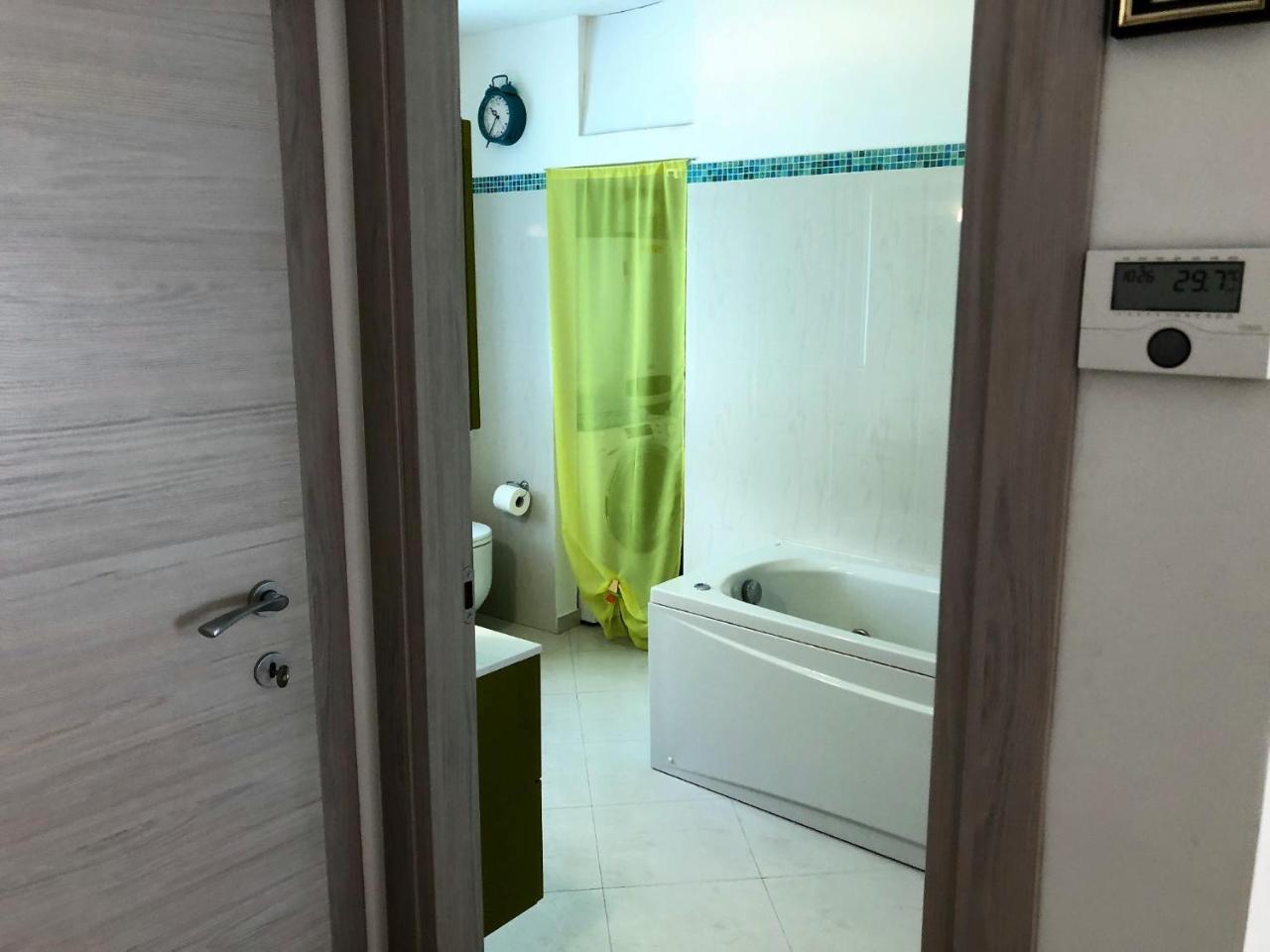 House Claudia By Holiday World Apartment Genoa Bagian luar foto